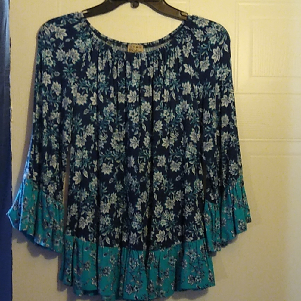 Cute blue dressy top!